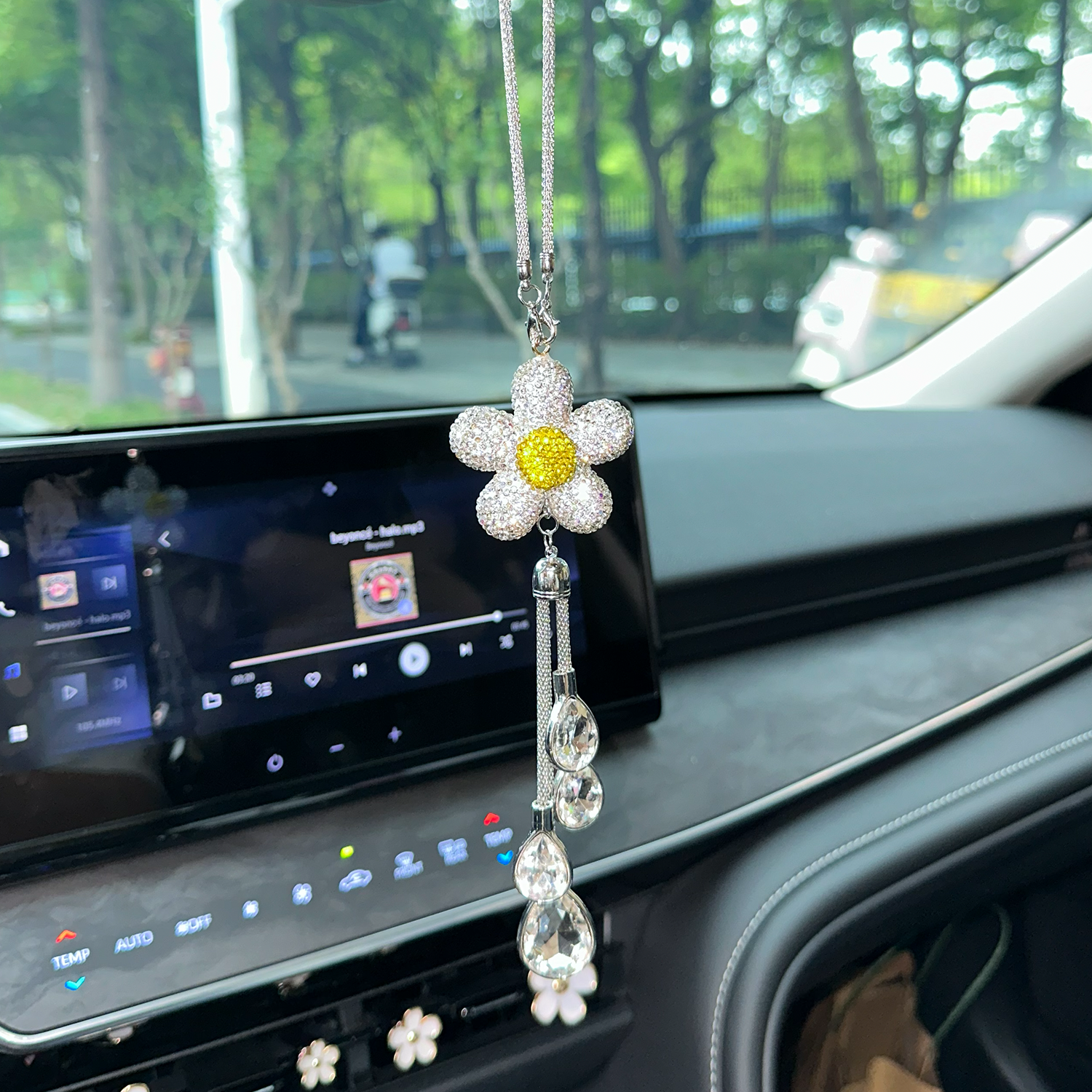 Sparkly Sunflower Rhinestone Car Mirror Charm with Crystal Teardrops – Bling Rearview Mirror Hanging Decor for Women | Cute Aesthetic Car Accessory Gift Moodsweave