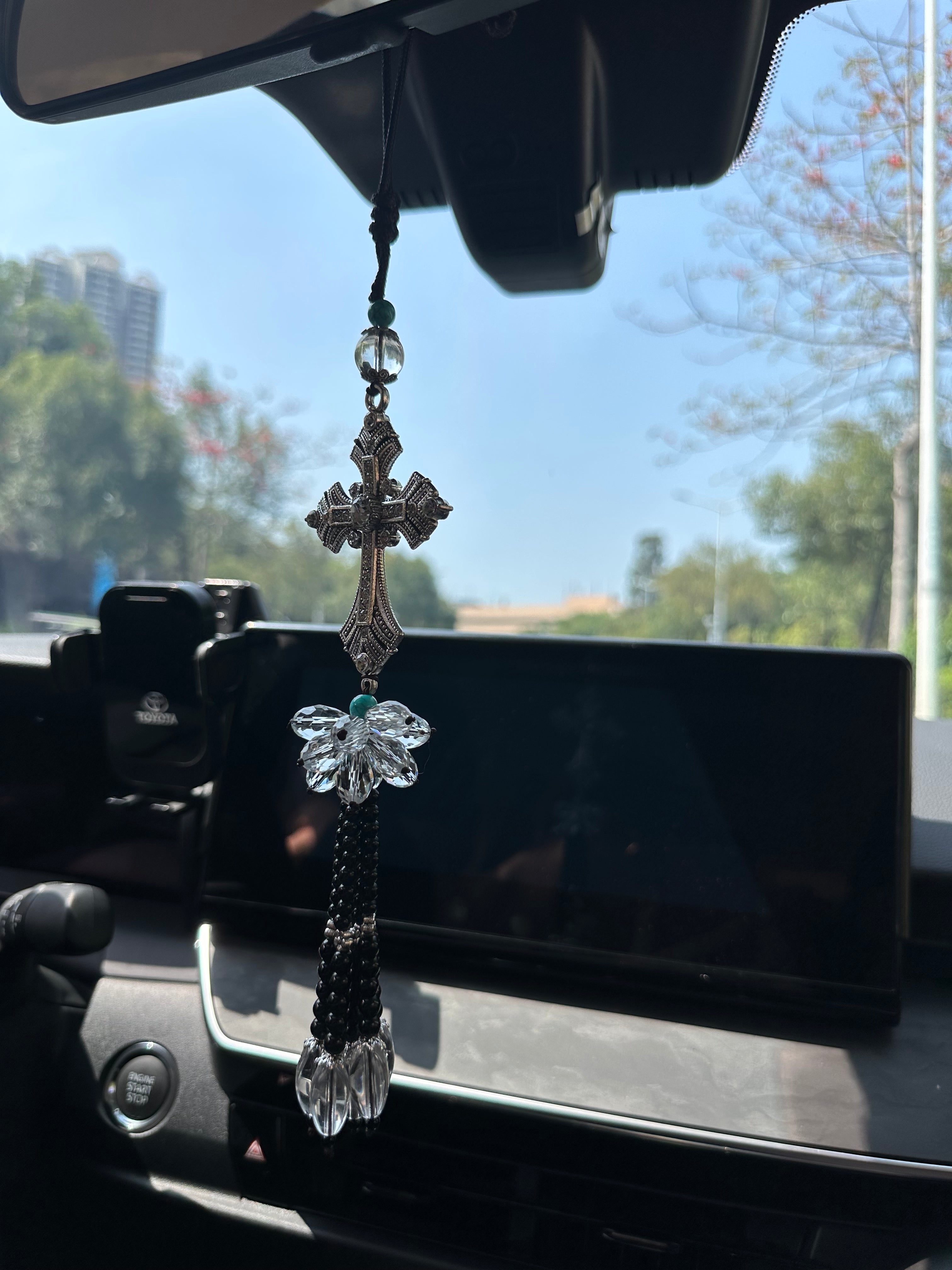 Custom Rhinestone Cross Rearview Mirror Charm – Christian Cross Car Hanging Ornament | Faith-Inspired Car Accessories
